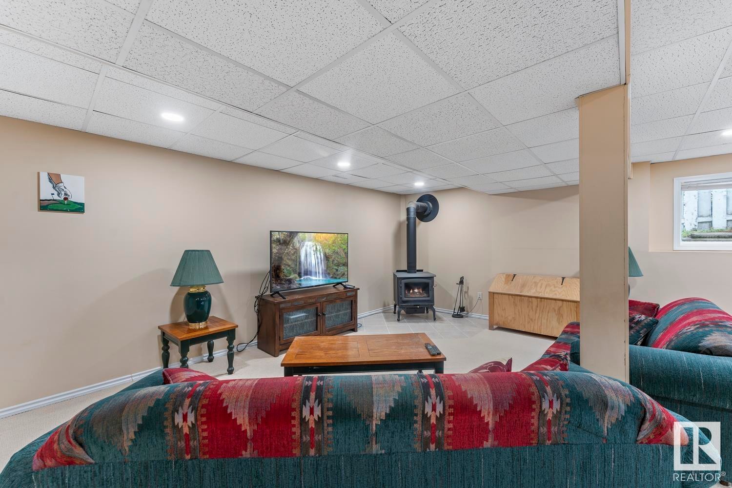 












1005 11 Street

,
Cold Lake,




AB
T9M 1K2

