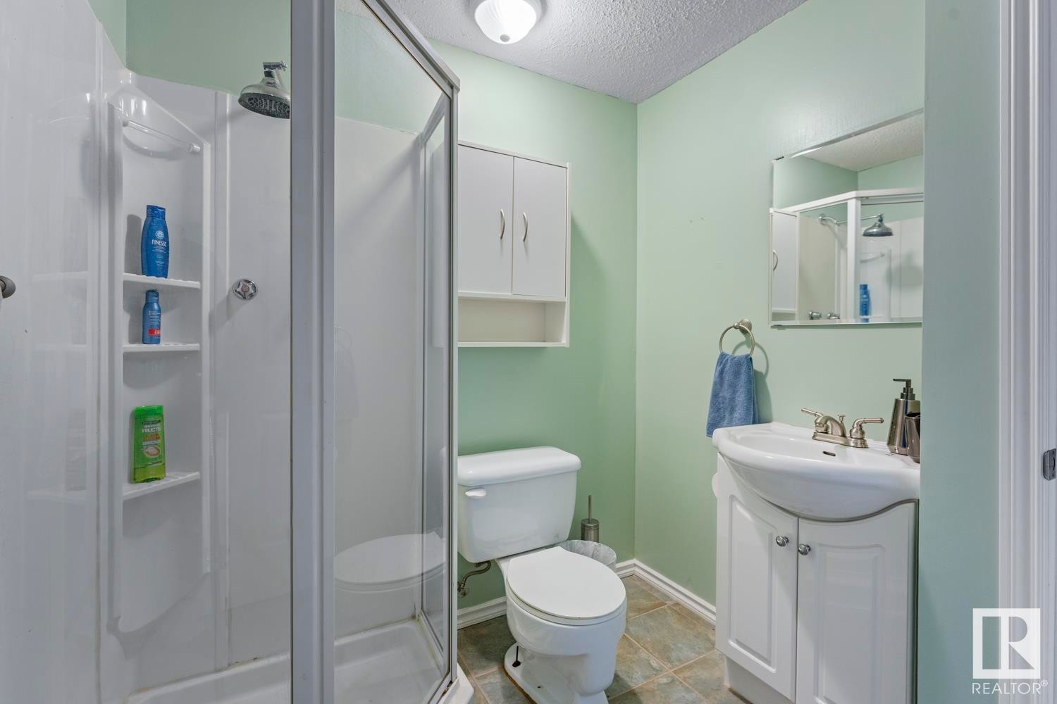 












1005 11 Street

,
Cold Lake,




AB
T9M 1K2

