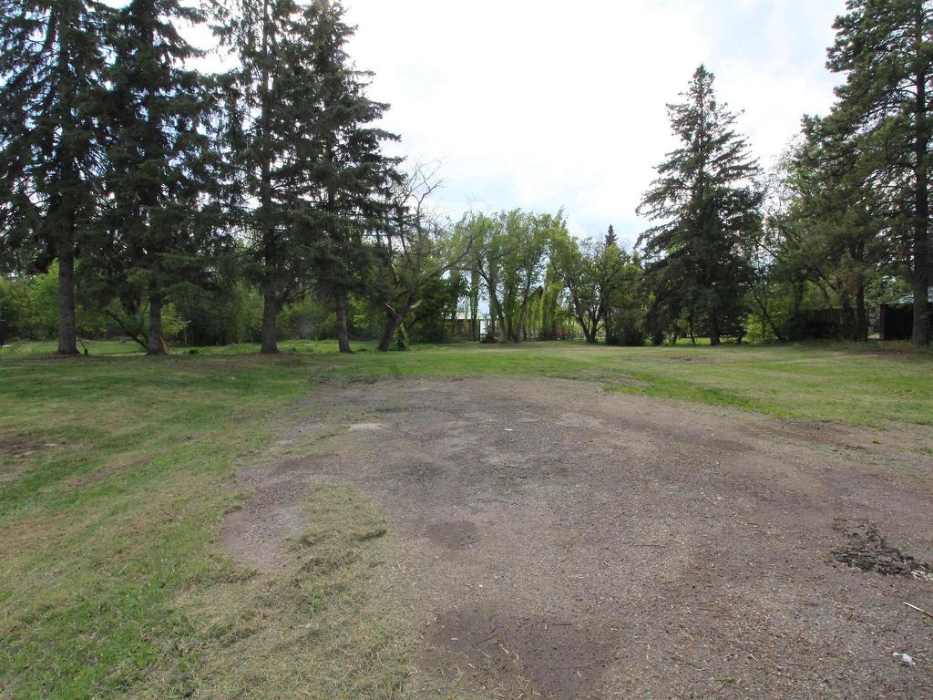 












117 57323 RR 30

,
Rural Barrhead County,







AB
T0E 1A0


