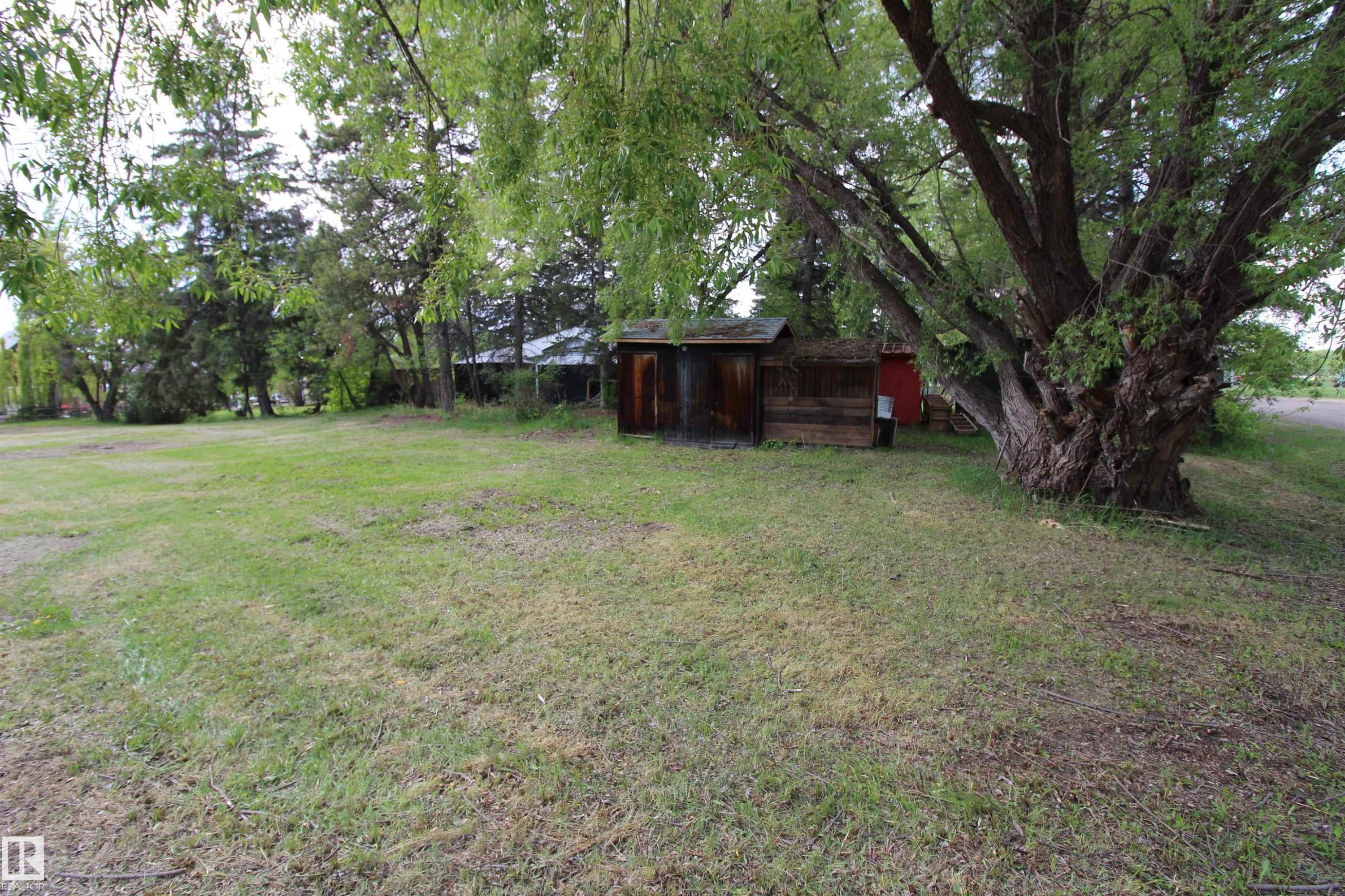 












117 57323 RR 30

,
Rural Barrhead County,







AB
T0E 1A0

