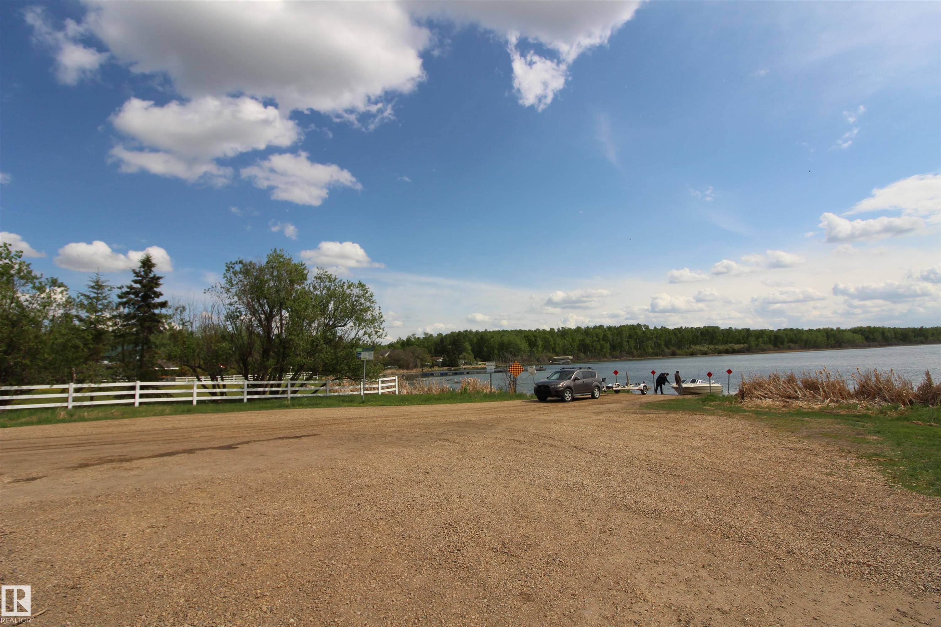 












117 57323 RR 30

,
Rural Barrhead County,







AB
T0E 1A0

