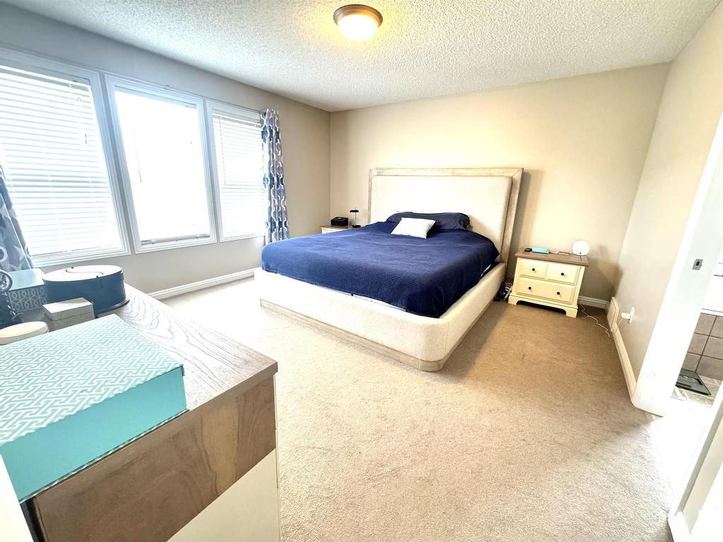 












9923 145 Avenue

,
Edmonton,




AB
T5E 6M2

