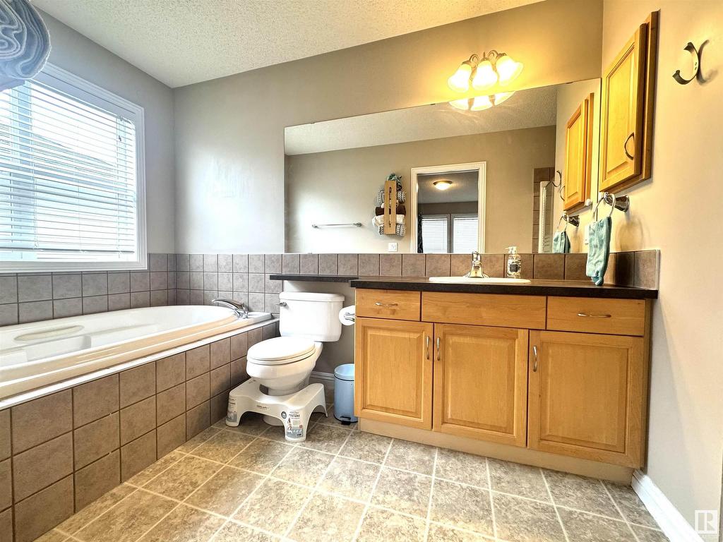 












9923 145 Avenue

,
Edmonton,




AB
T5E 6M2

