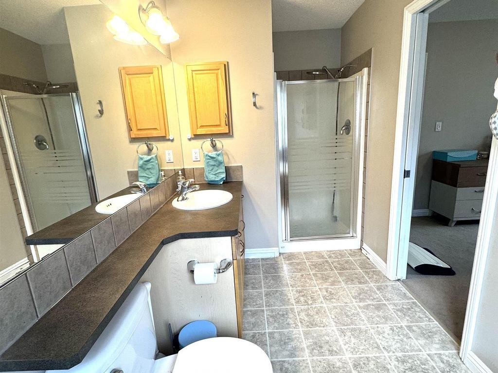 












9923 145 Avenue

,
Edmonton,




AB
T5E 6M2

