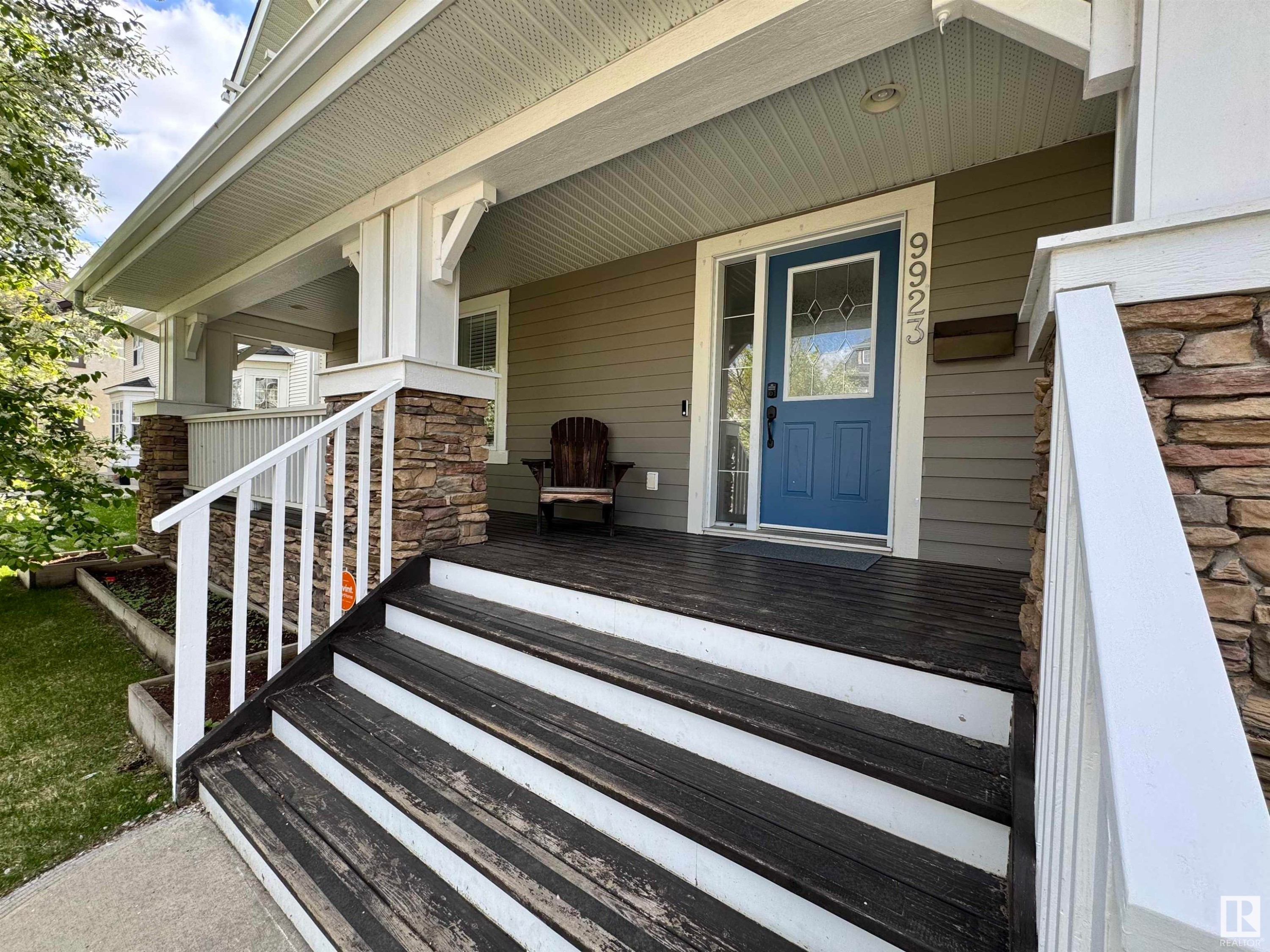 












9923 145 Avenue

,
Edmonton,




AB
T5E 6M2

