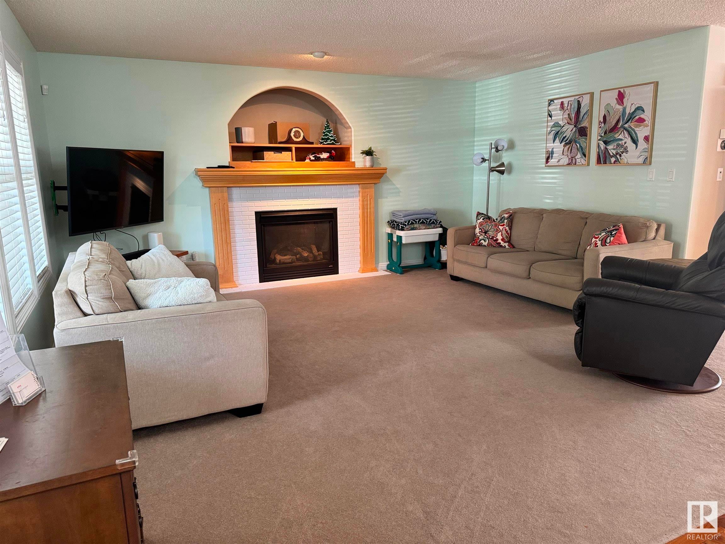 












9923 145 Avenue

,
Edmonton,




AB
T5E 6M2

