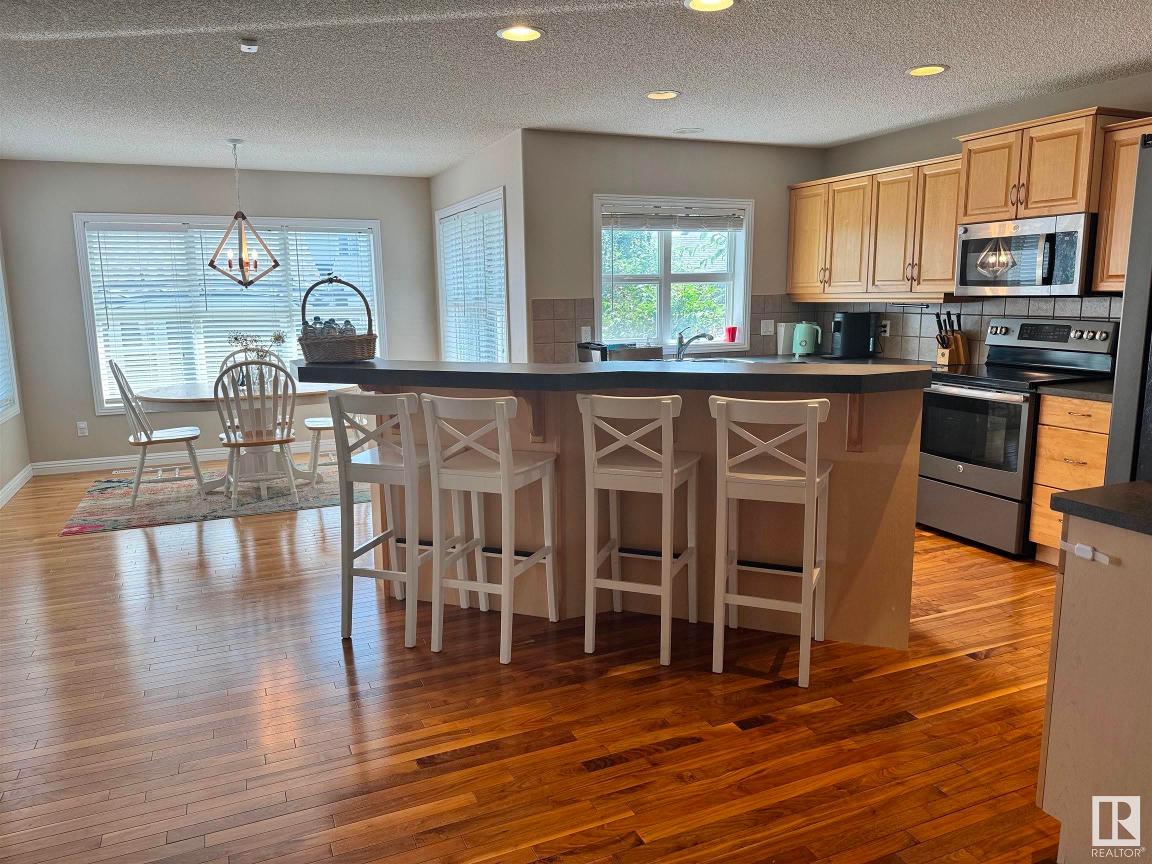 












9923 145 Avenue

,
Edmonton,




AB
T5E 6M2

