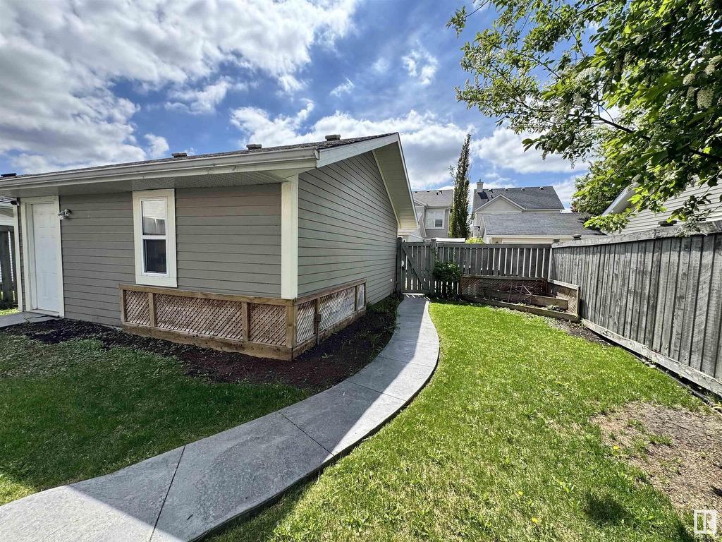 












9923 145 Avenue

,
Edmonton,




AB
T5E 6M2

