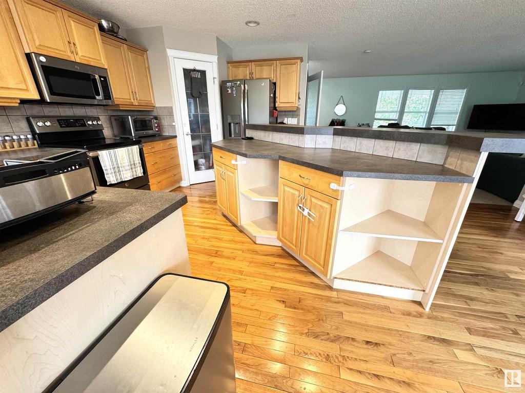 












9923 145 Avenue

,
Edmonton,




AB
T5E 6M2

