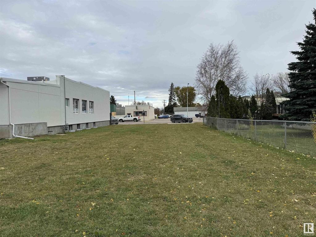 












102 10516 100 Avenue

,
Westlock,




AB
T7P 2J9

