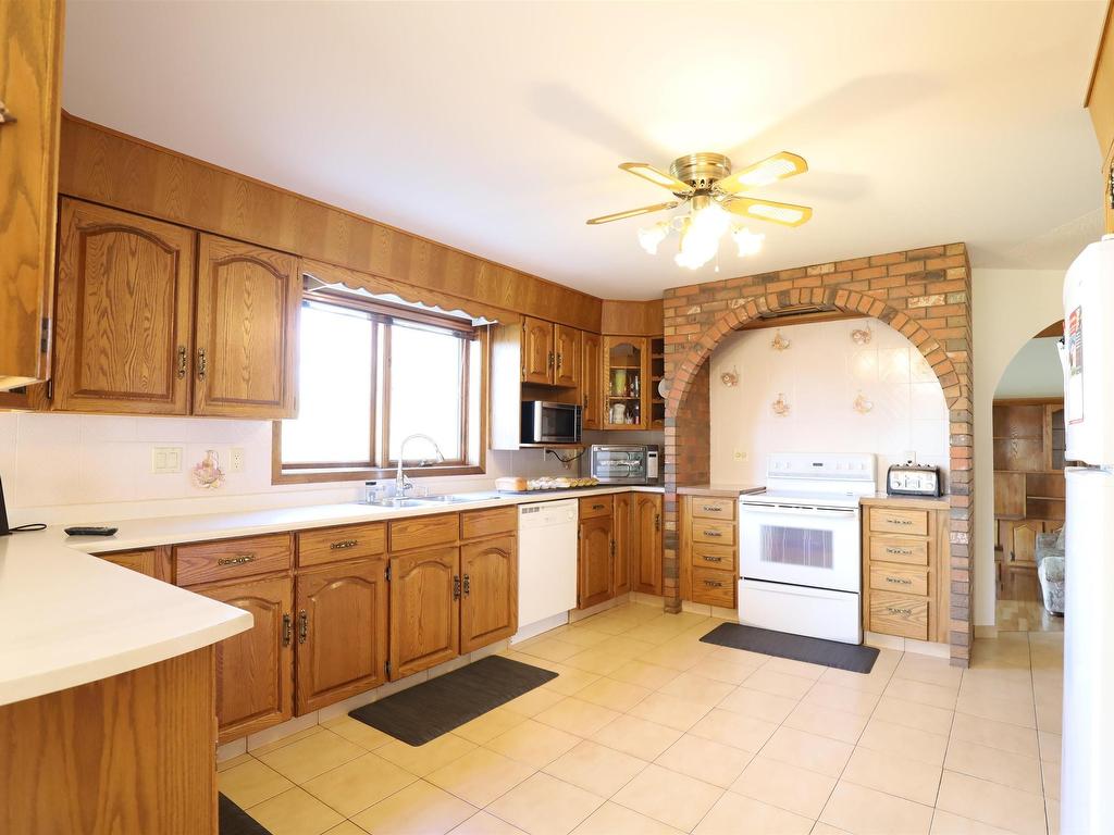 












8714 152B Avenue

,
Edmonton,




AB
T5E 6H2

