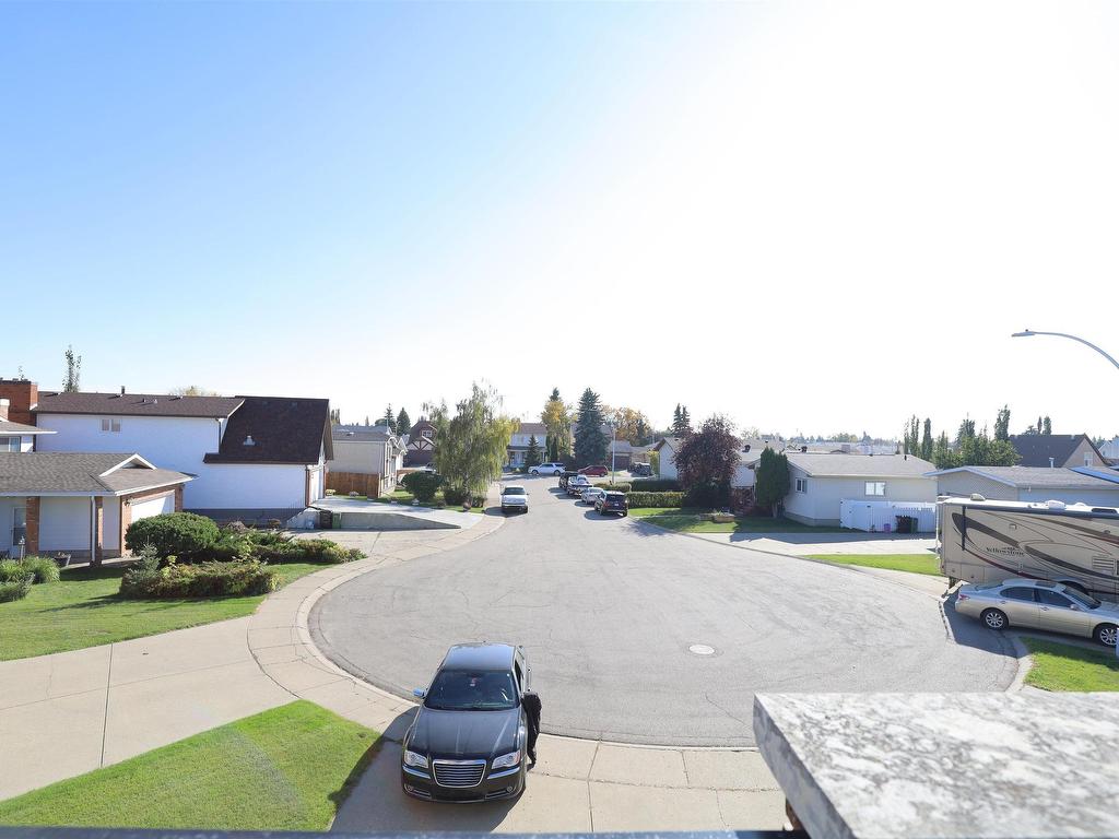 












8714 152B Avenue

,
Edmonton,




AB
T5E 6H2

