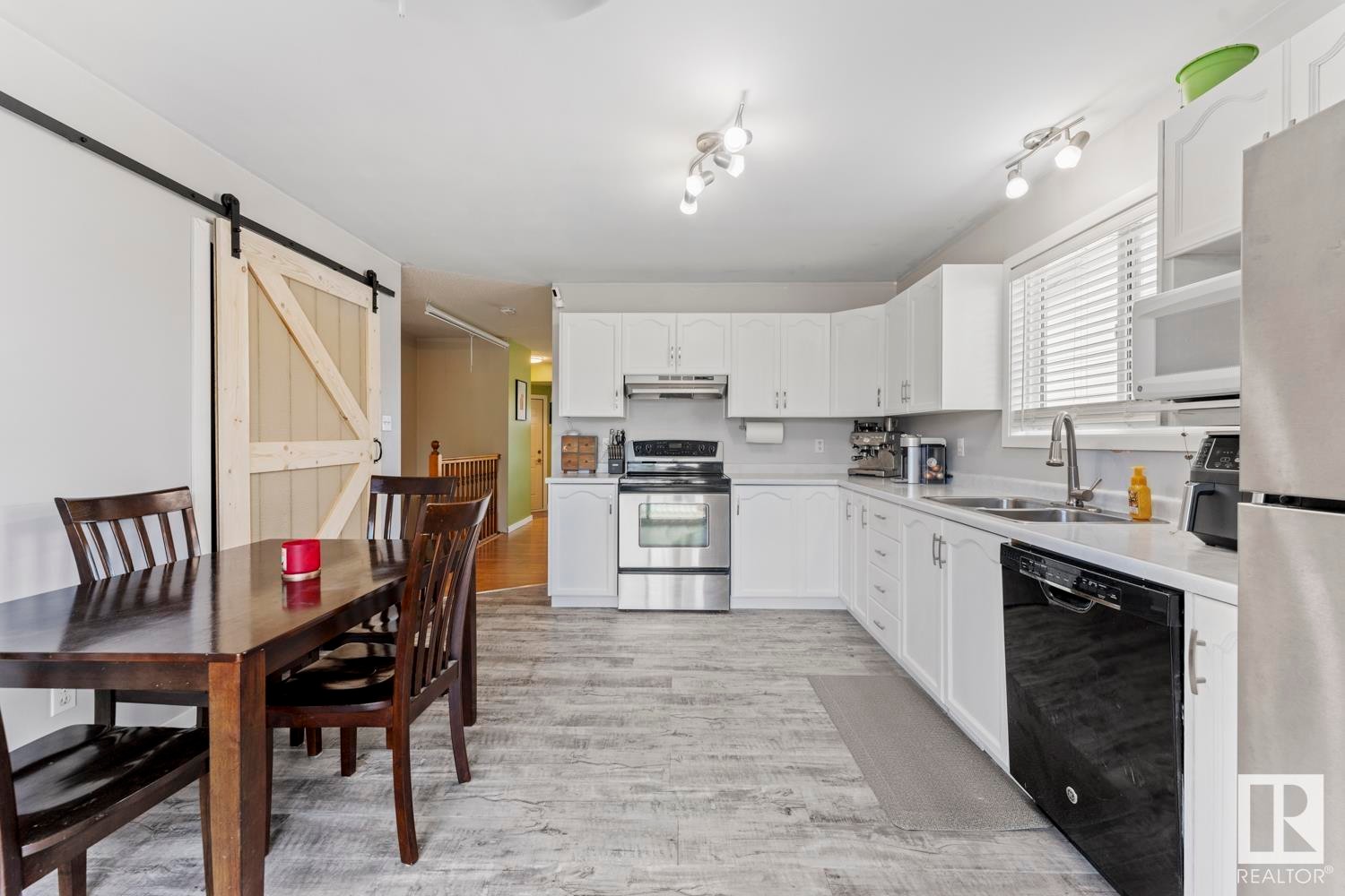 












4508 49 Avenue

,
Cold Lake,




AB
T9M 1Z6

