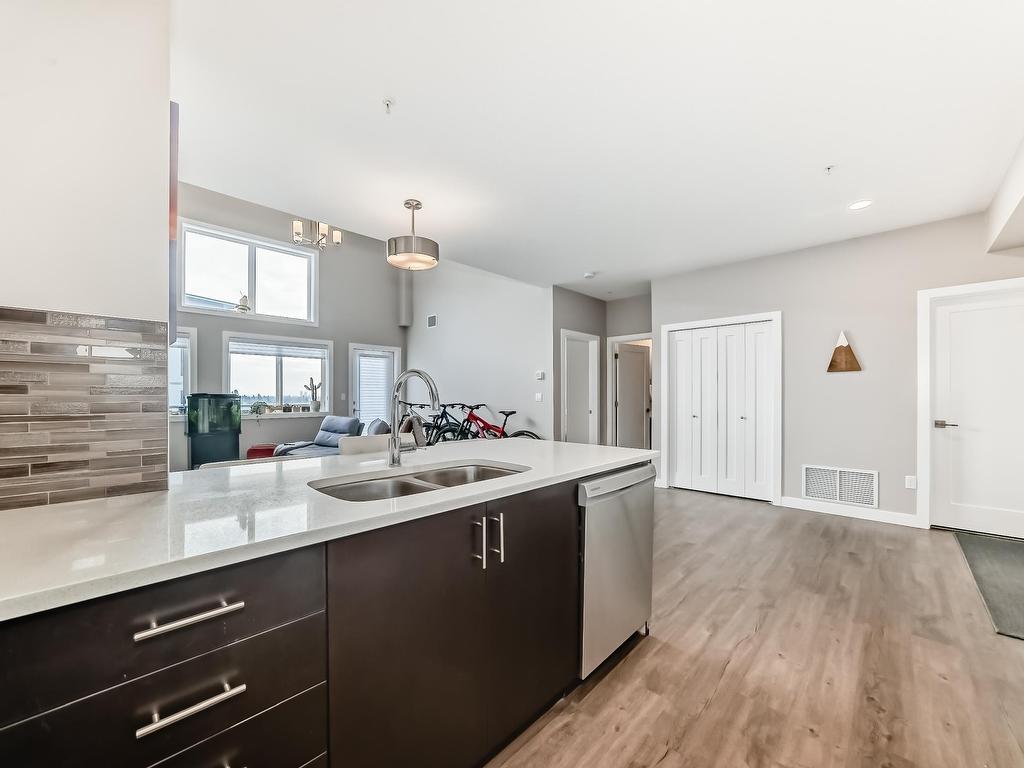












423 560 GRIESBACH PARADE Parade

,
Edmonton,




AB
T5E 6X1

