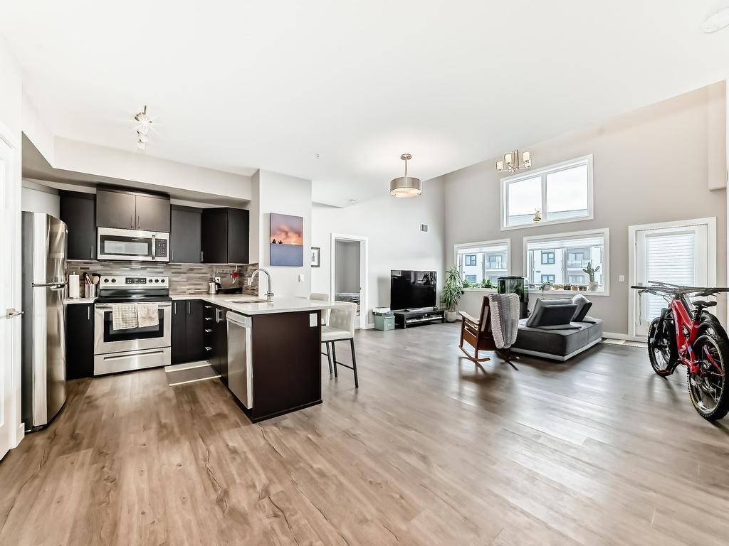 












423 560 GRIESBACH PARADE Parade

,
Edmonton,




AB
T5E 6X1

