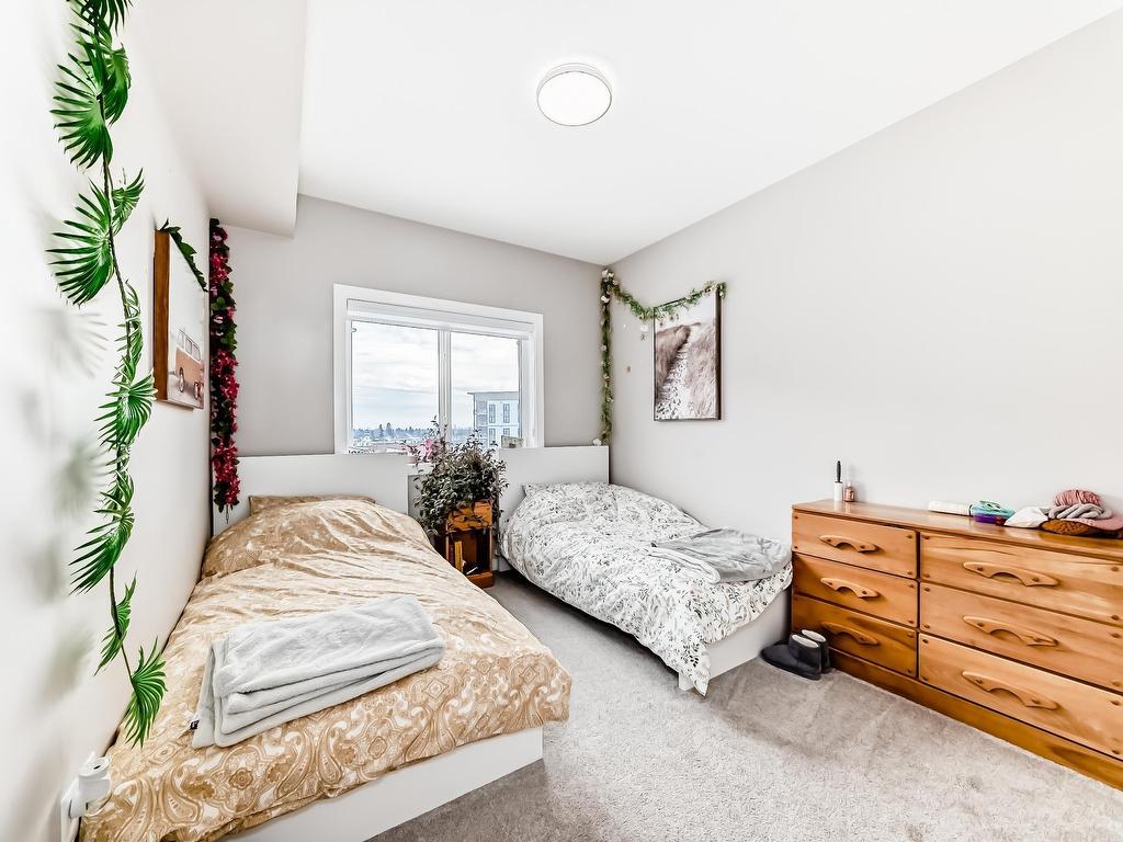 












423 560 GRIESBACH PARADE Parade

,
Edmonton,




AB
T5E 6X1

