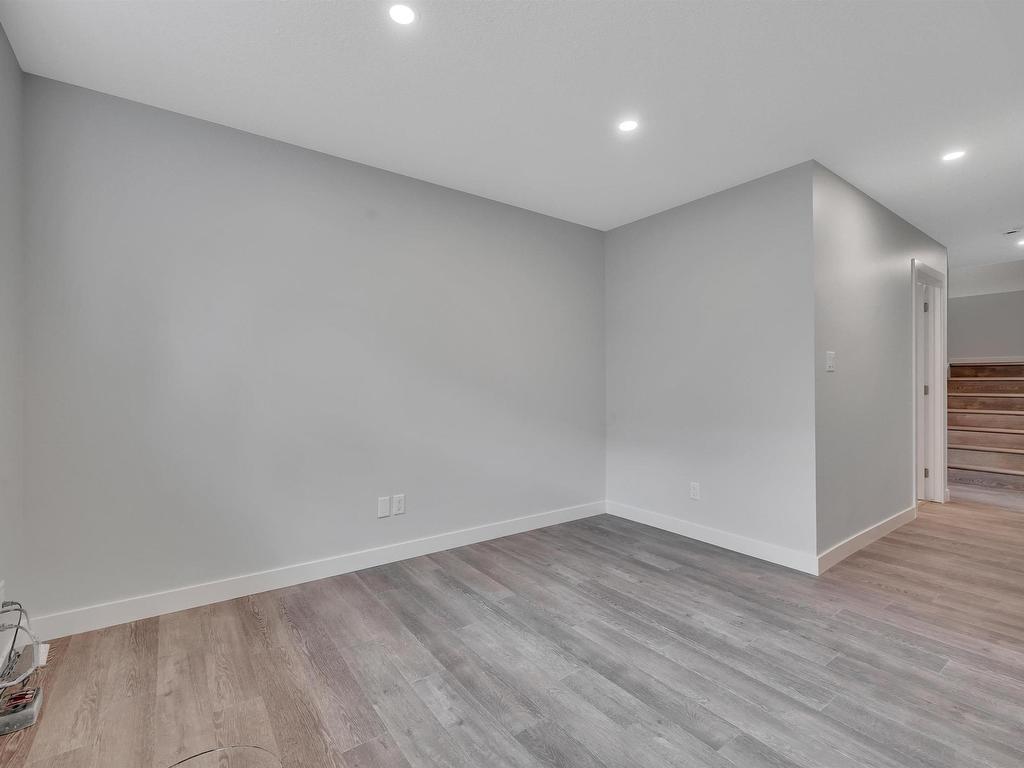 












5006 & 5008 48 Avenue

,
Leduc,




AB
T9E 7H7

