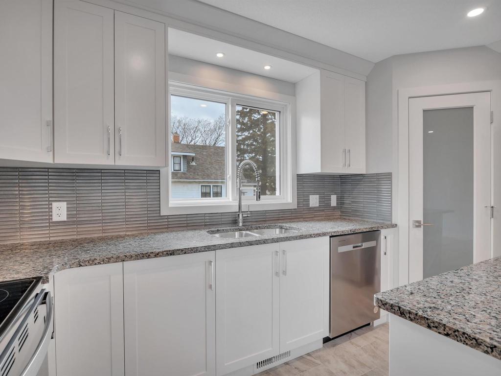












5006 & 5008 48 Avenue

,
Leduc,




AB
T9E 7H7

