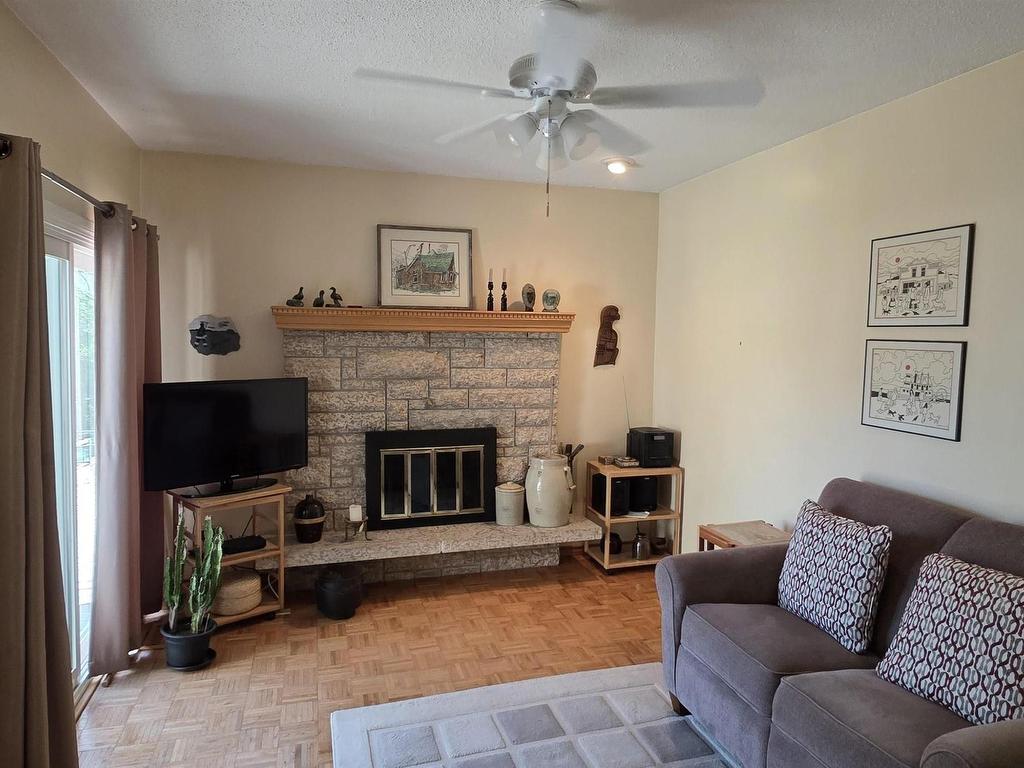 












7715 173 Street

,
Edmonton,




AB
T5T 0E5

