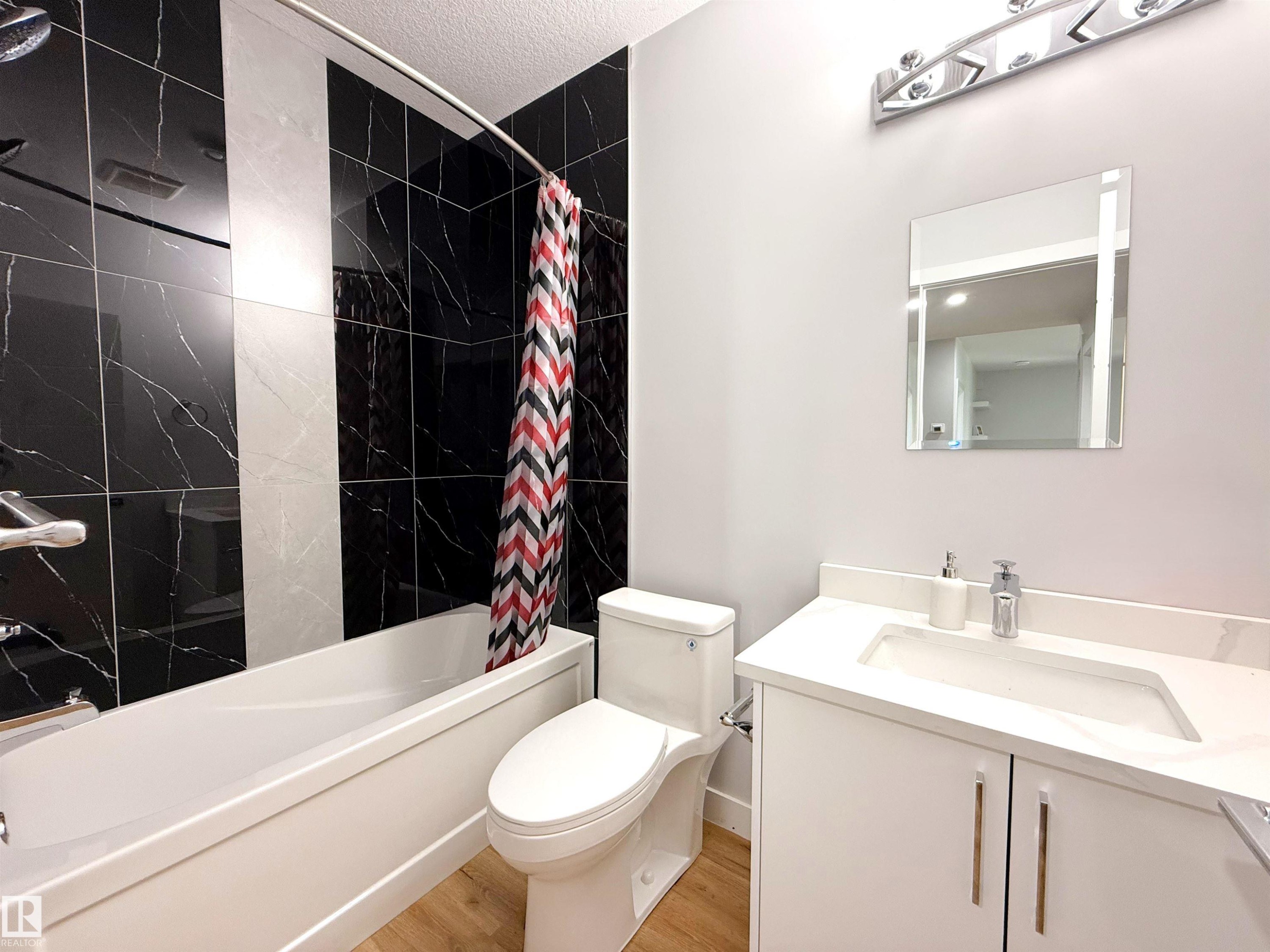 












82 MEADOWLAND Way

,
Spruce Grove,




AB
T7X 0S4

