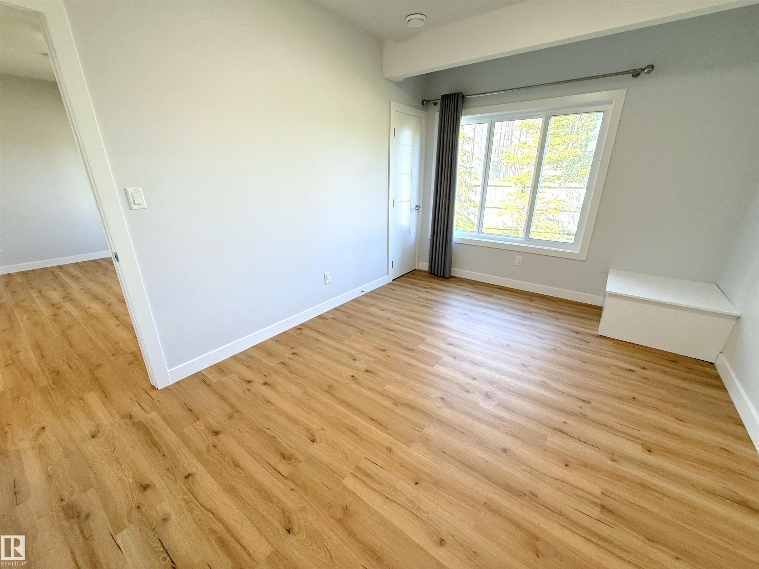 












82 MEADOWLAND Way

,
Spruce Grove,




AB
T7X 0S4

