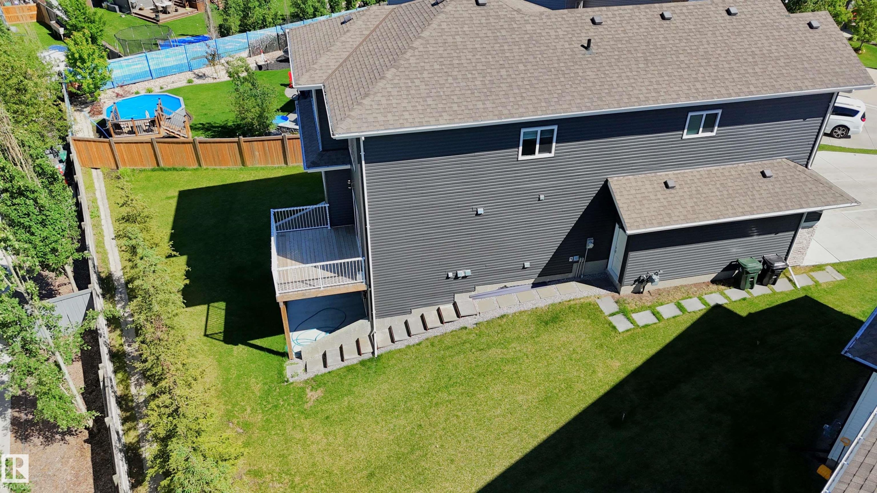 












82 MEADOWLAND Way

,
Spruce Grove,




AB
T7X 0S4

