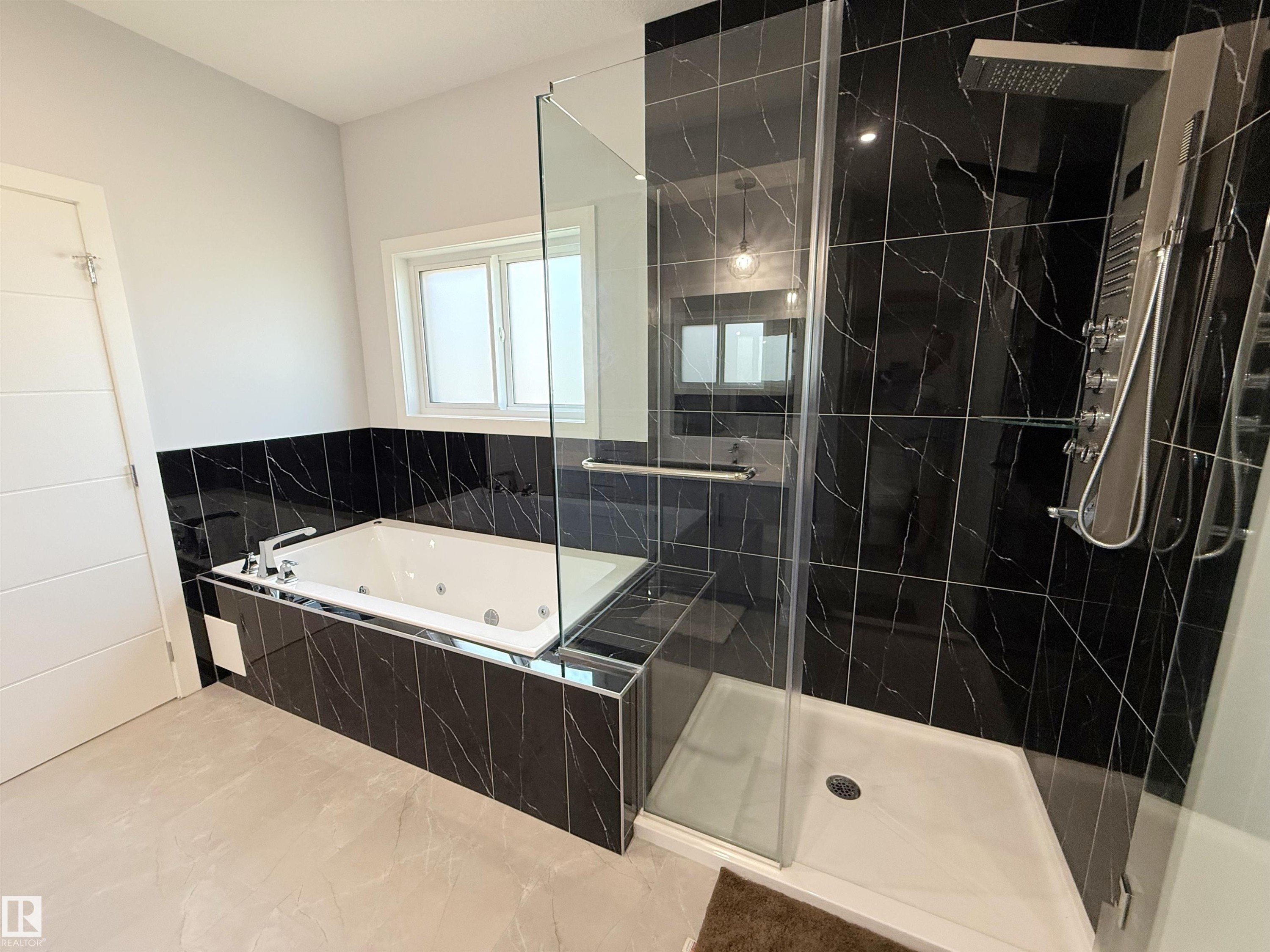 












82 MEADOWLAND Way

,
Spruce Grove,




AB
T7X 0S4

