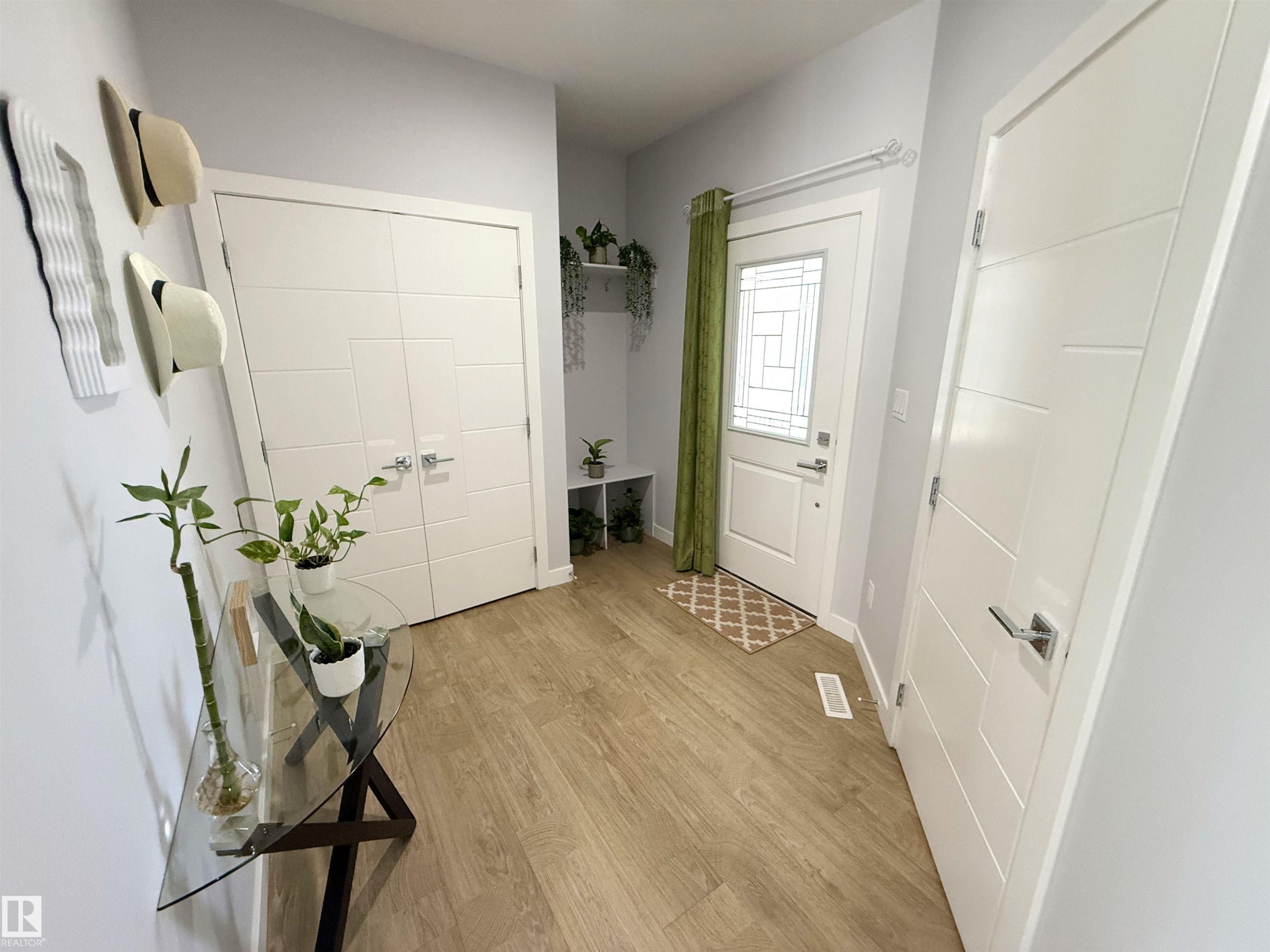 












82 MEADOWLAND Way

,
Spruce Grove,




AB
T7X 0S4

