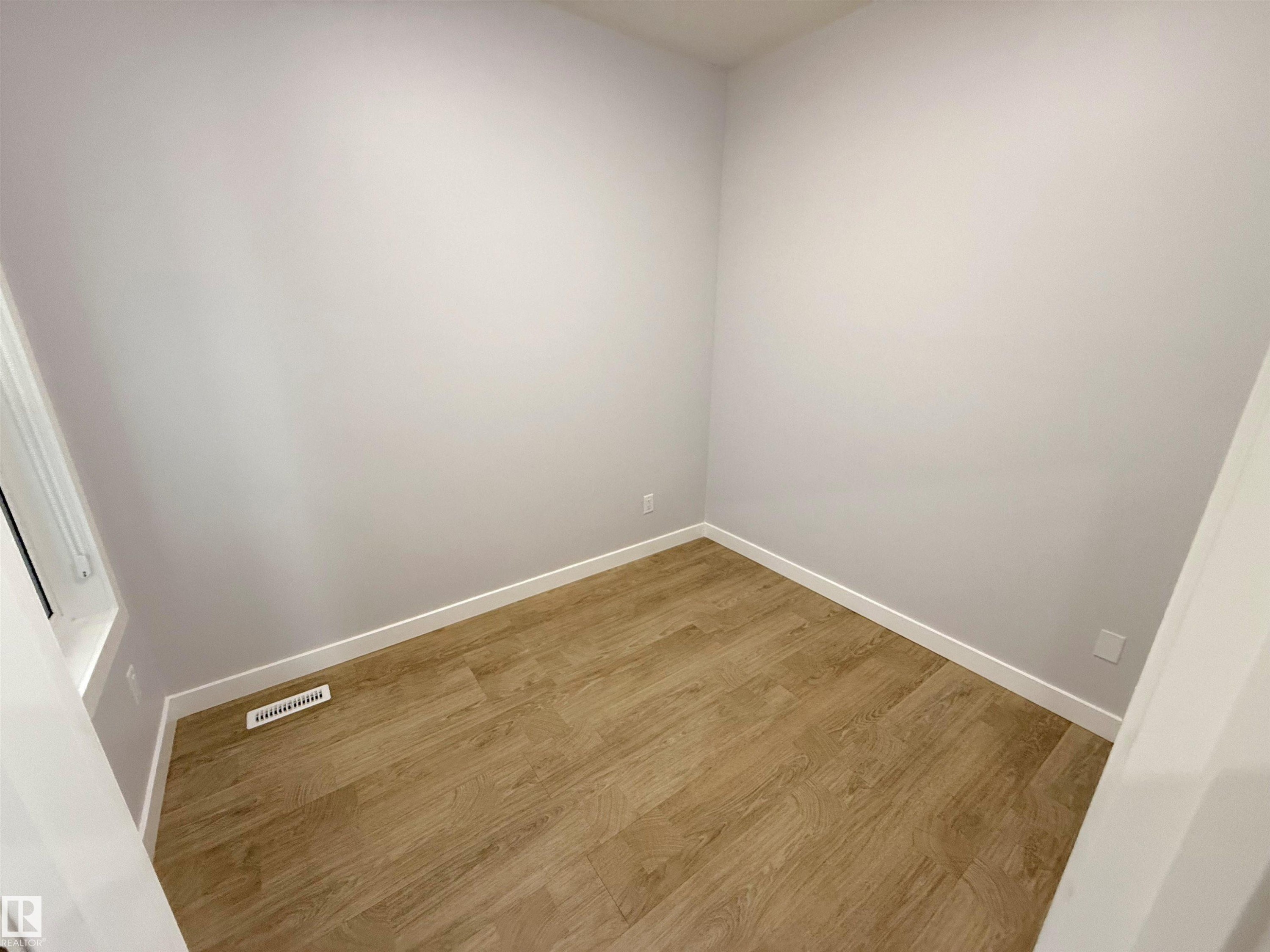 












82 MEADOWLAND Way

,
Spruce Grove,




AB
T7X 0S4

