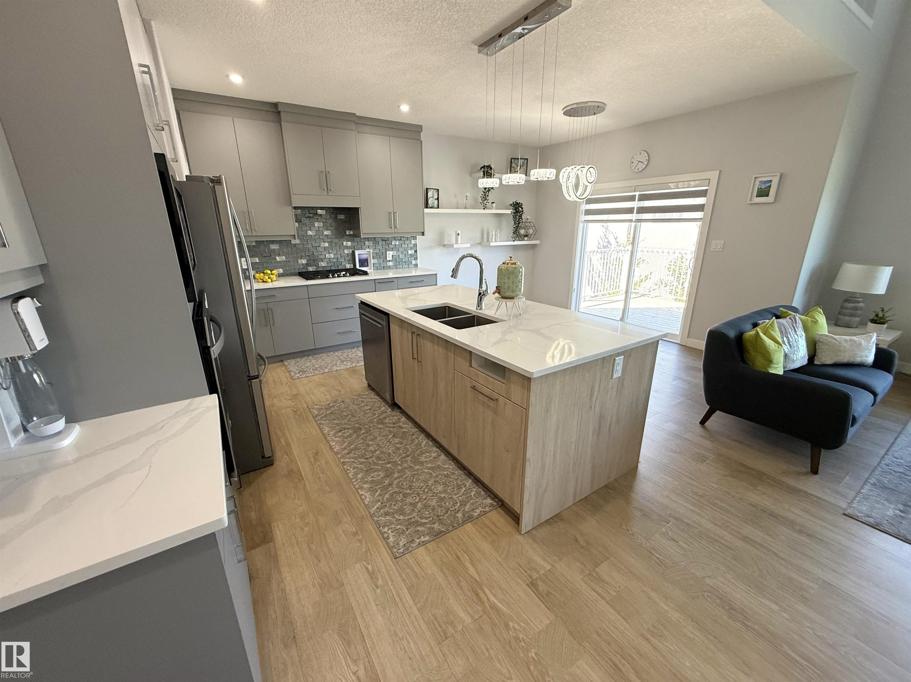 












82 MEADOWLAND Way

,
Spruce Grove,




AB
T7X 0S4

