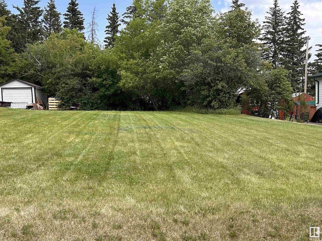 












413 5 Street

,
Thorhild,







AB
T0A 3J0

