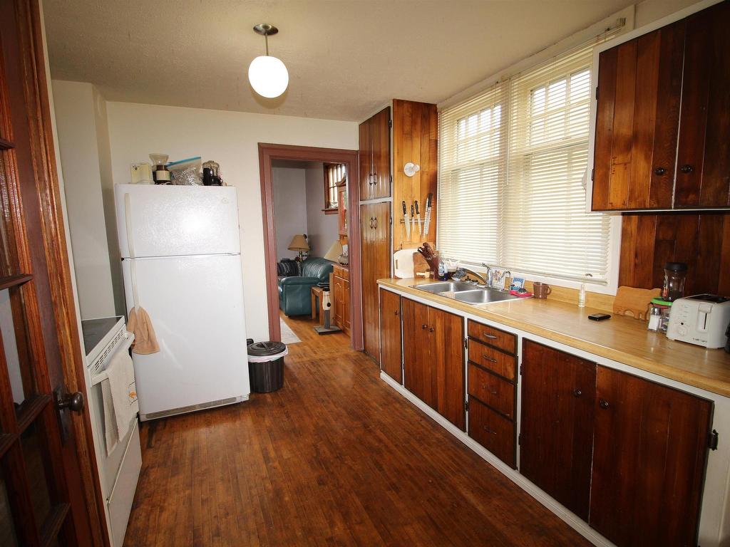 












9931 104 Street

,
Westlock,




AB
T7P 1T3

