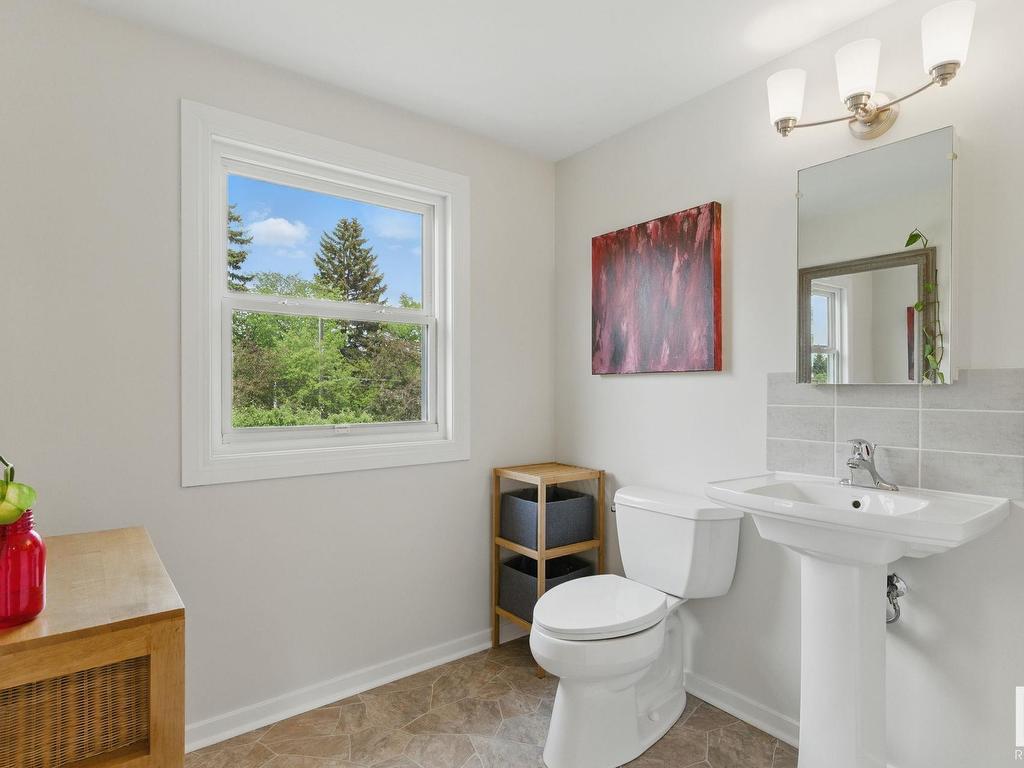 












14004 106A Avenue

,
Edmonton,




AB
T5N 1E1

