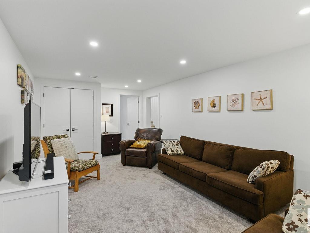 












14004 106A Avenue

,
Edmonton,




AB
T5N 1E1

