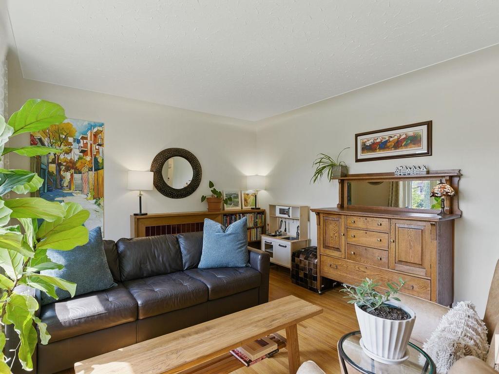 












14004 106A Avenue

,
Edmonton,




AB
T5N 1E1

