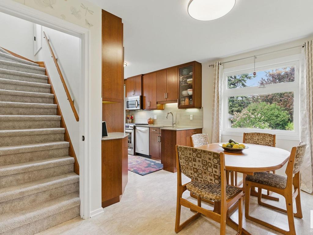 












14004 106A Avenue

,
Edmonton,




AB
T5N 1E1

