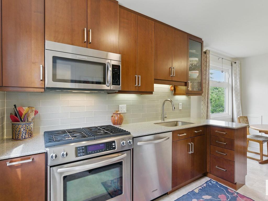 












14004 106A Avenue

,
Edmonton,




AB
T5N 1E1

