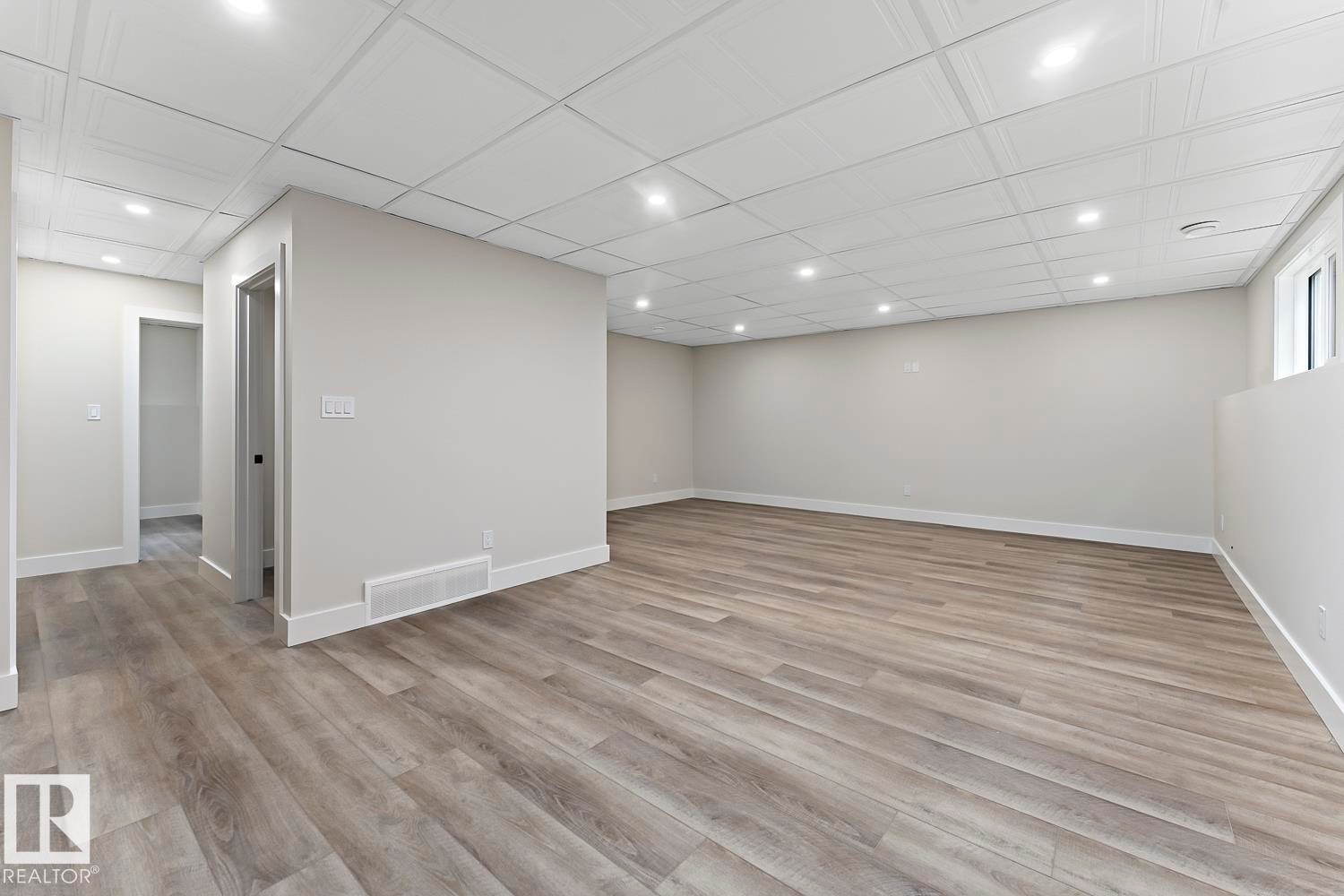 












502 Lakewood Close

,
Cold Lake,




AB
T9M 0K7

