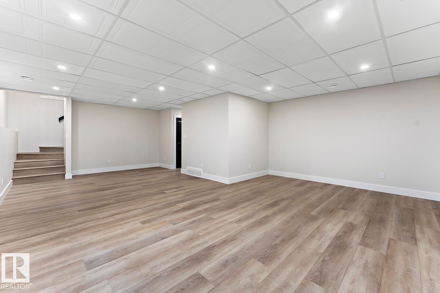 












502 Lakewood Close

,
Cold Lake,




AB
T9M 0K7

