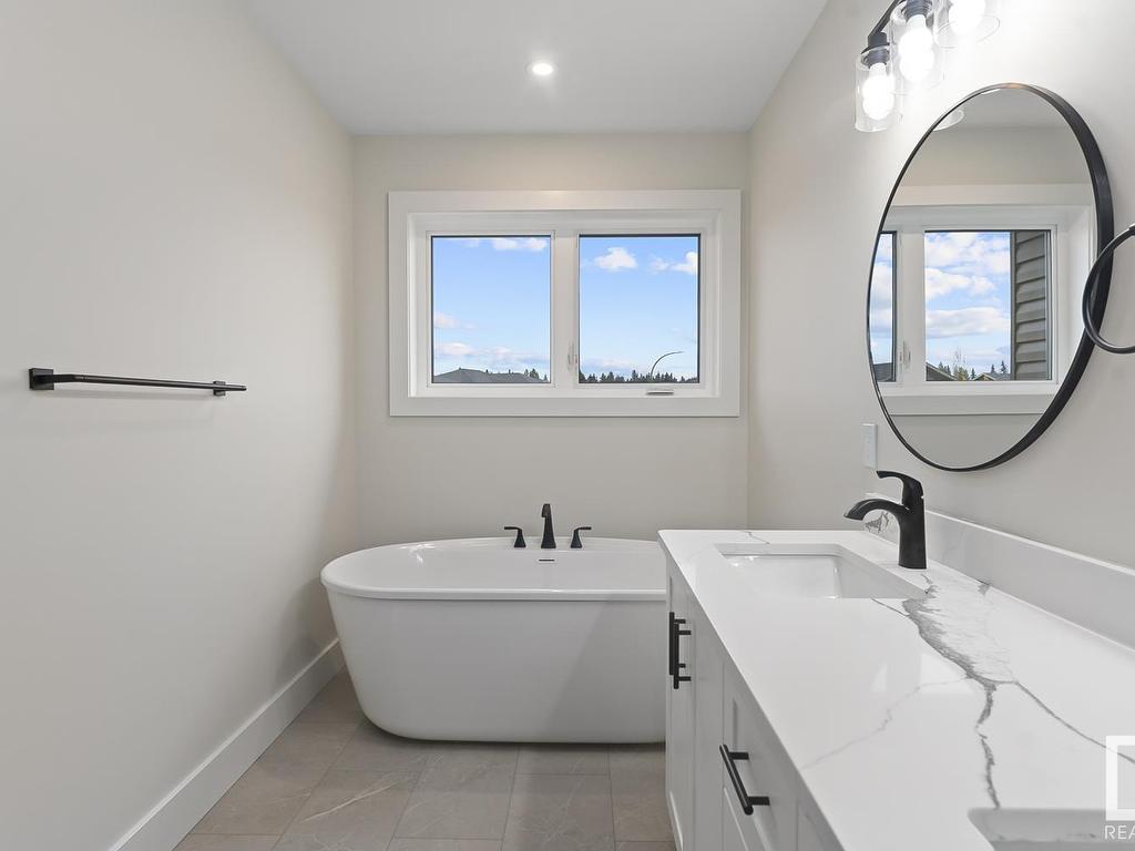












502 Lakewood Close

,
Cold Lake,




AB
T9M 0K7

