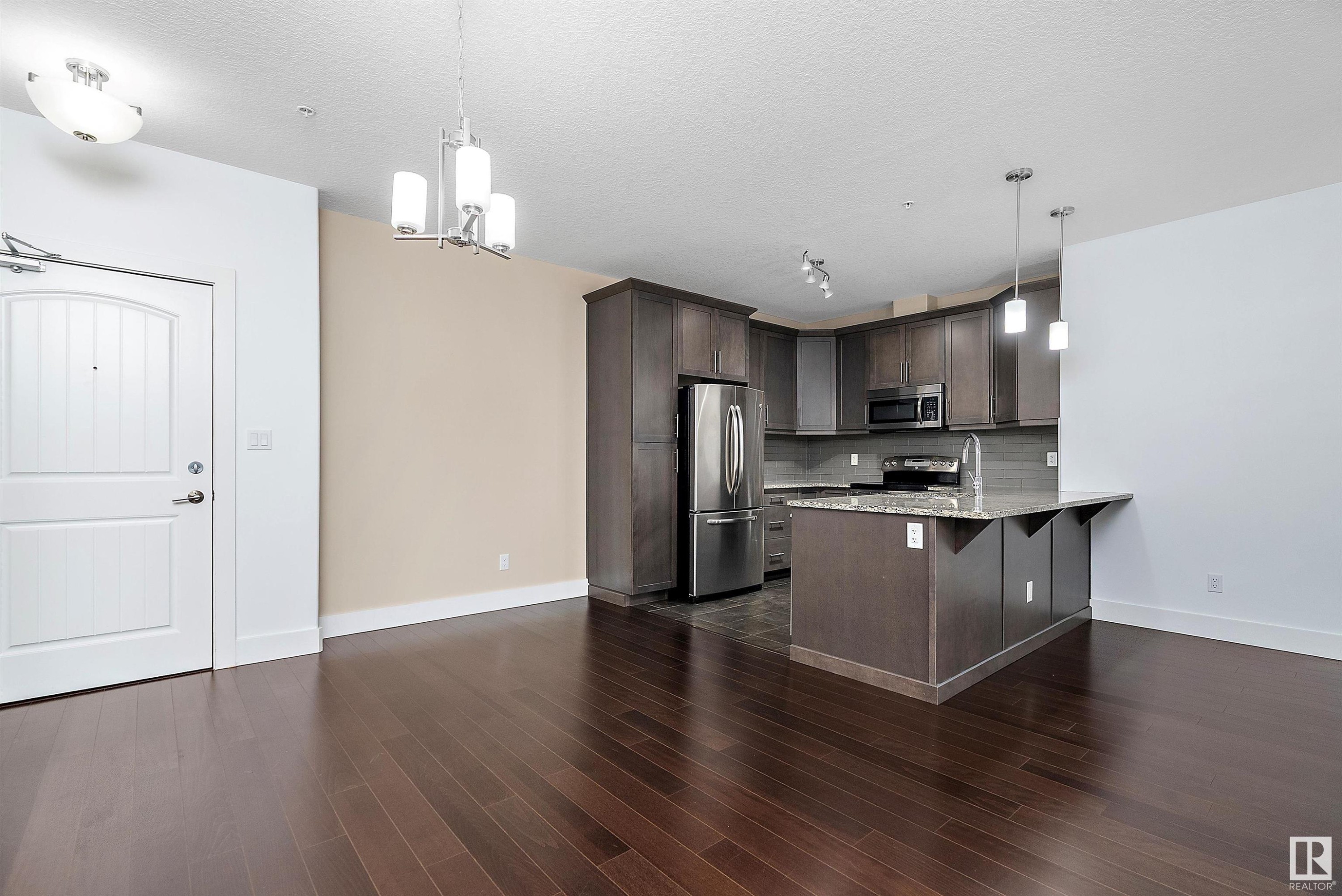 












331 6079 MAYNARD Way

,
Edmonton,




AB
T6R 0S5

