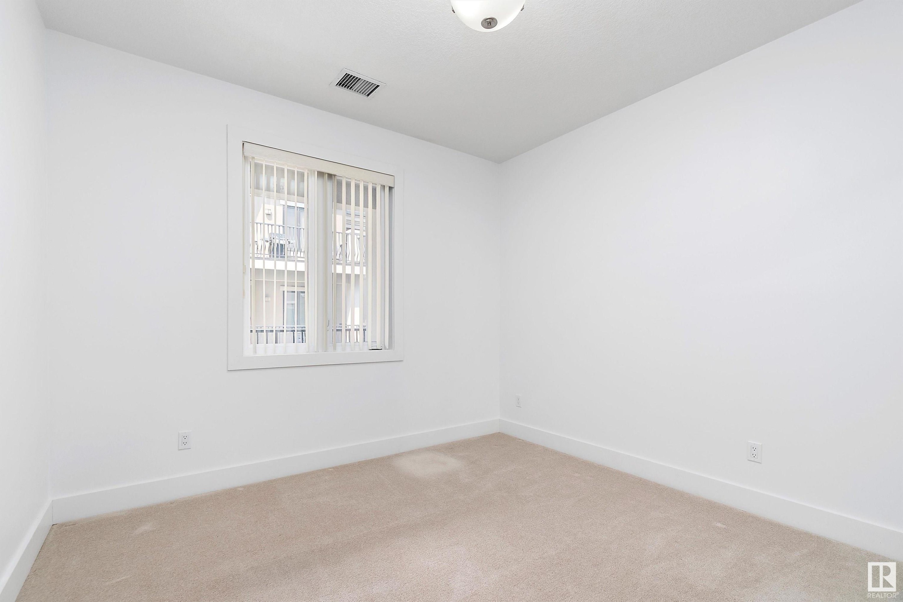 












331 6079 MAYNARD Way

,
Edmonton,




AB
T6R 0S5

