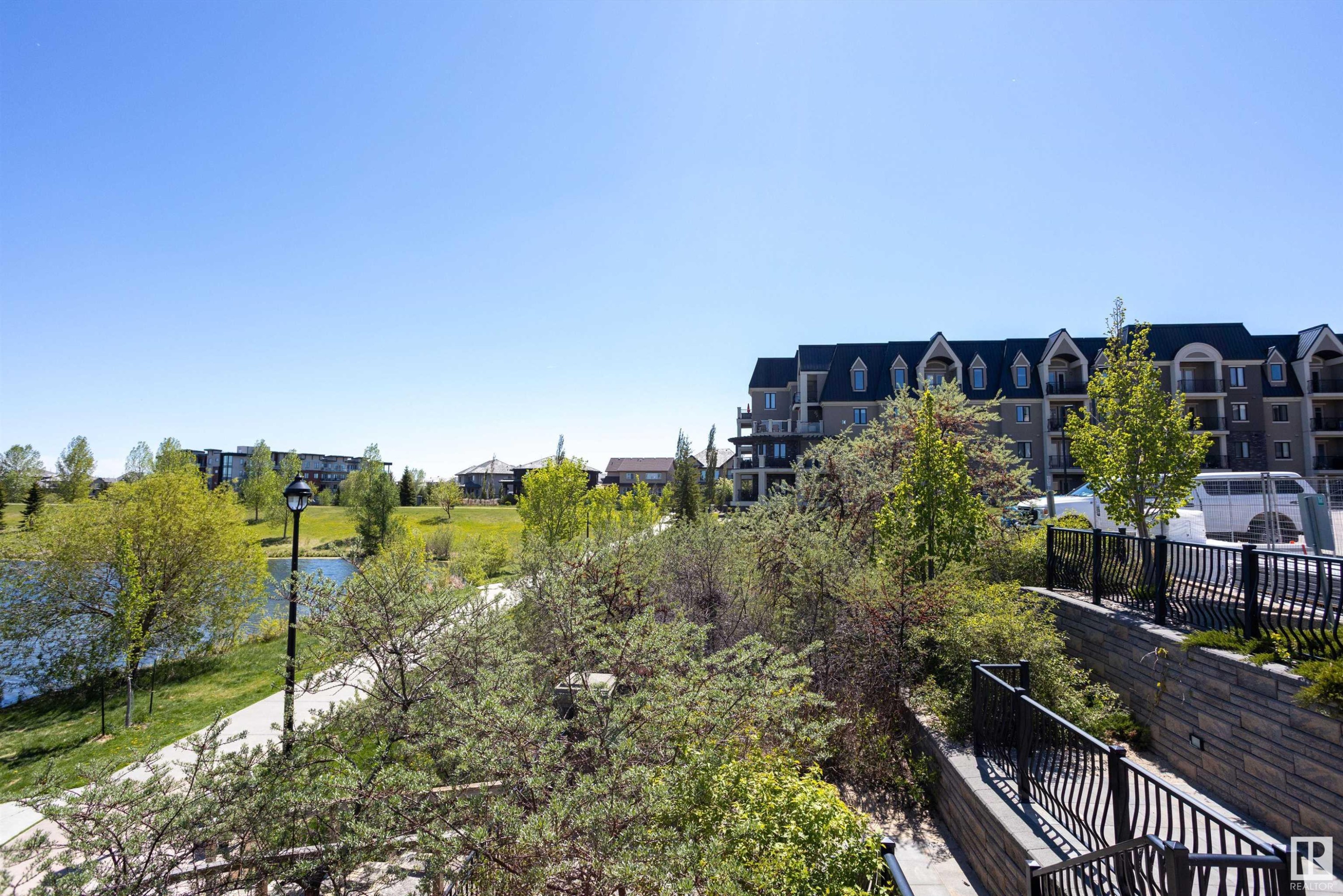 












331 6079 MAYNARD Way

,
Edmonton,




AB
T6R 0S5

