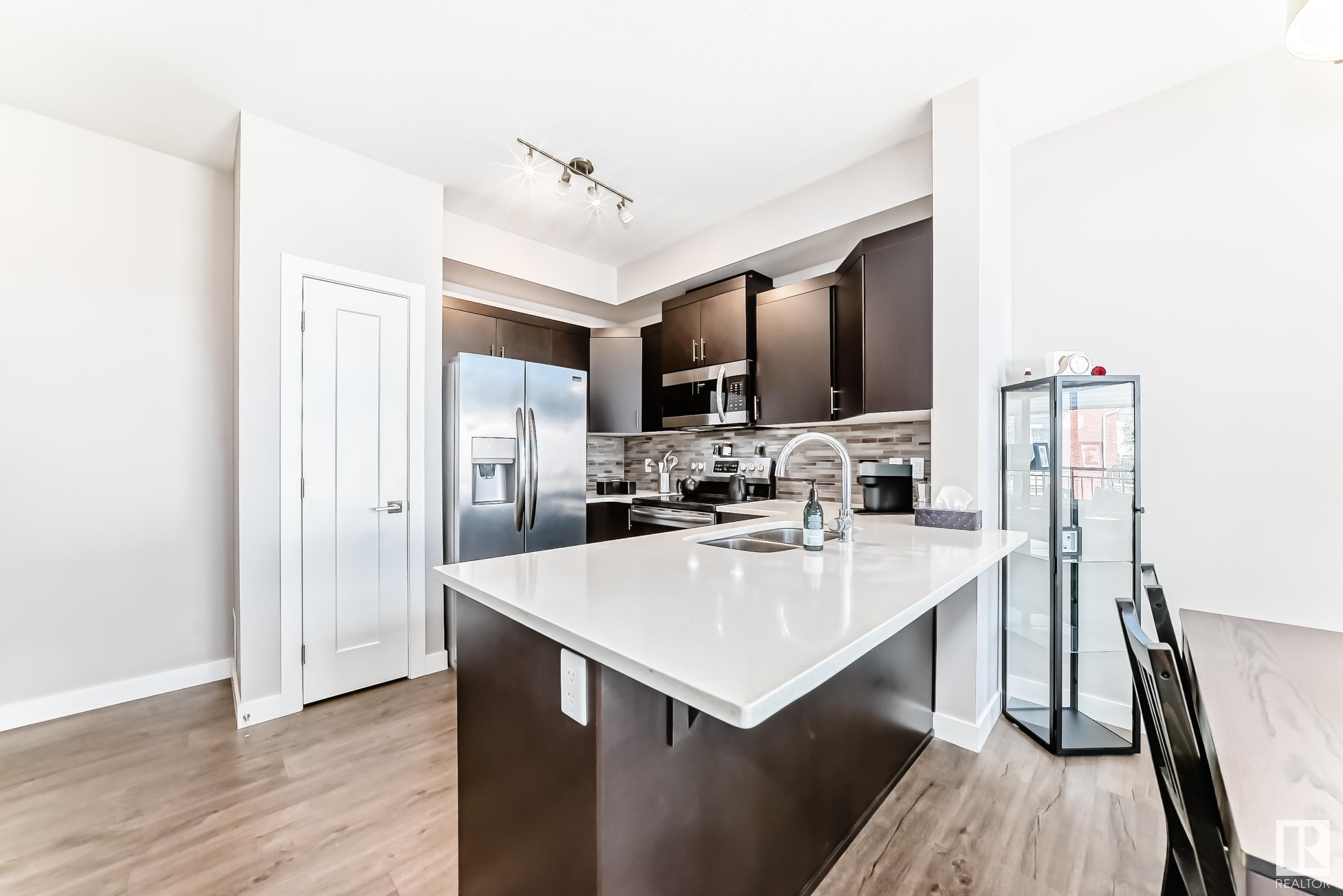 












414 560 GRIESBACH PARADE Parade

,
Edmonton,




AB
T5E 6X1


