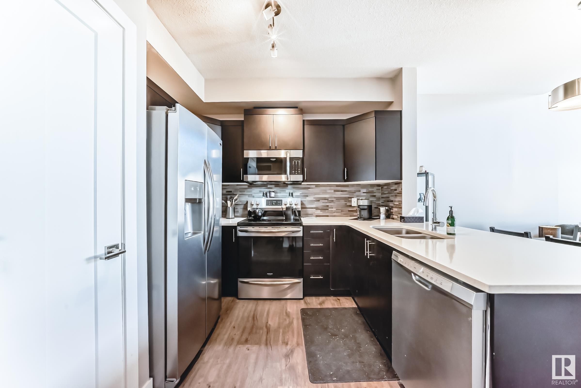 












414 560 GRIESBACH PARADE Parade

,
Edmonton,




AB
T5E 6X1

