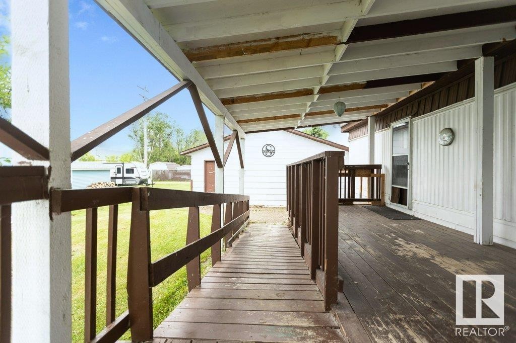 












4907 51 Avenue

,
Pickardville,




AB
T0H 1W0

