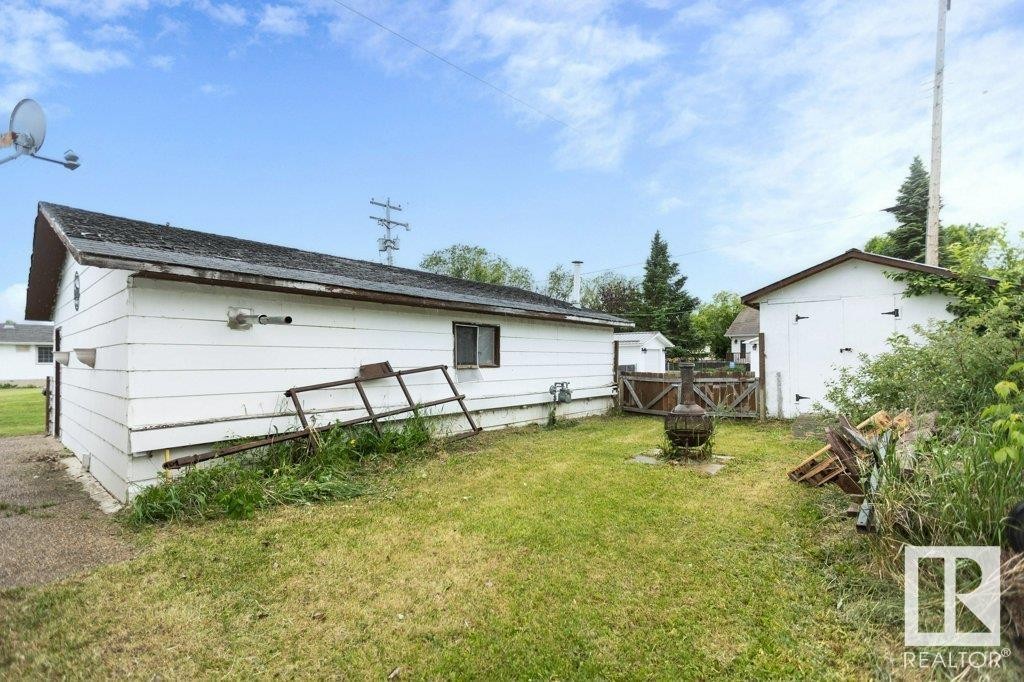 












4907 51 Avenue

,
Pickardville,




AB
T0H 1W0

