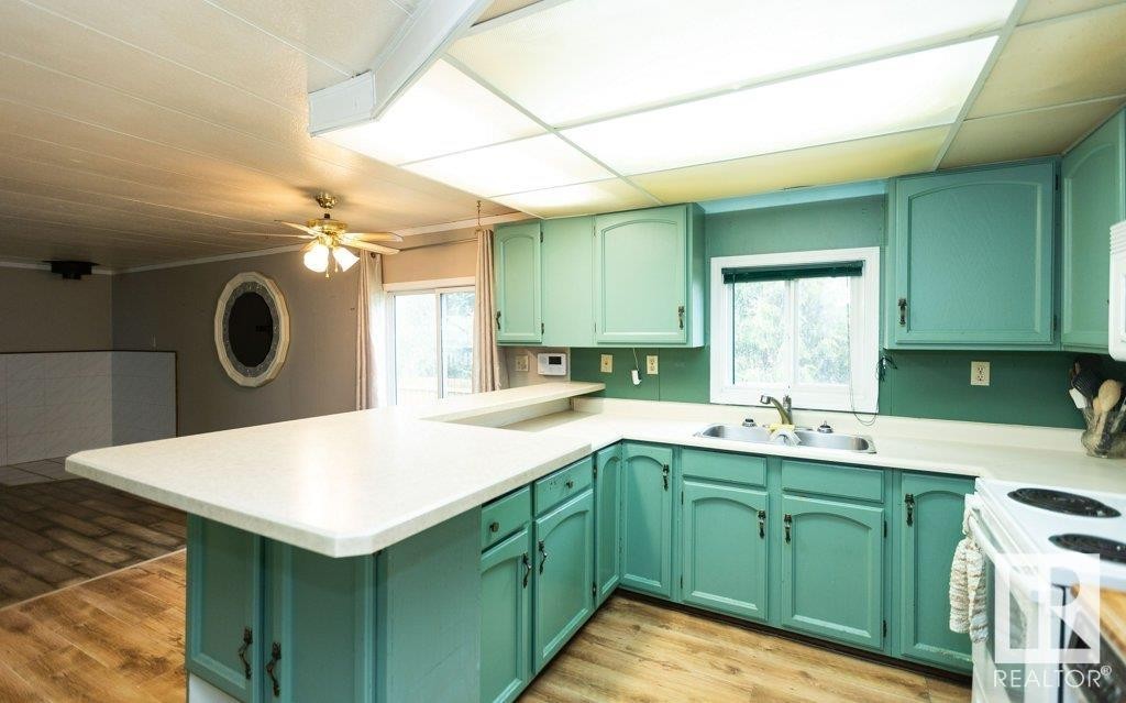 












4907 51 Avenue

,
Pickardville,




AB
T0H 1W0

