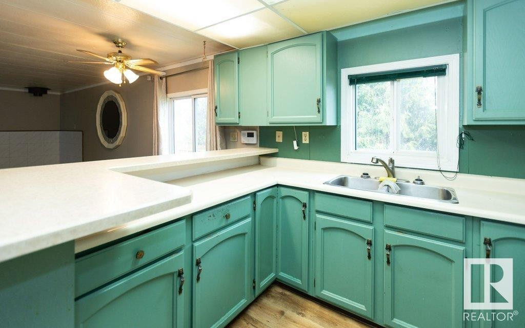 












4907 51 Avenue

,
Pickardville,




AB
T0H 1W0

