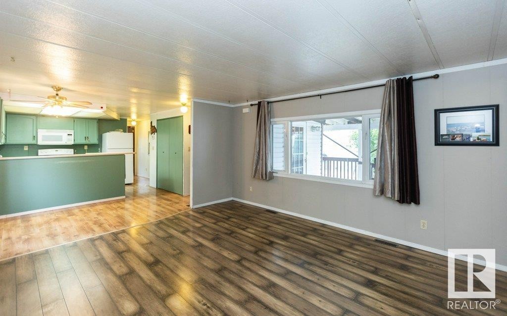 












4907 51 Avenue

,
Pickardville,




AB
T0H 1W0

